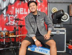 Denny Caknan Dicium Wanita Lain, Netizen: Pantesan Ngelarang Istrinya Ikut Konser