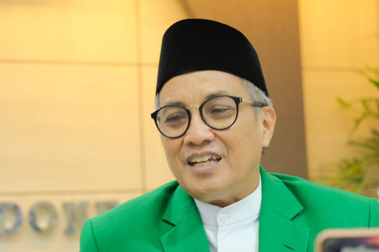 Prof Hattah Fattah