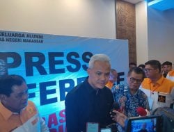 Beri Rapor Merah Kondisi Hukum Era Jokowi, Ganjar Singgung Peringatan dari Rakyat