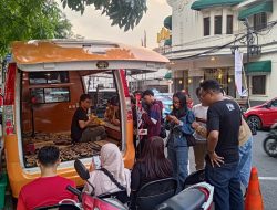 Mobil Ide Rakyat KedaiKopi Sambangi Bandung, Ratusan Anak Muda Sampaikan Aspirasi