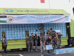 TNI AL Berangkatkan Bantuan Kemanusiaan Berupa Makanan dan Minuman Produk Lokal Indonesia untuk Warga Palestina di Jalur Gaza