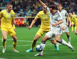 Ukraina Klaim Penalti di Menit 93, Wasit Bantu Italia Lolos EURO 2024?