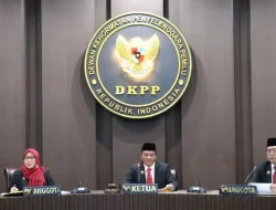Terima Pencalonan Gibran, Tim Pembela Demokrasi Indonesia 2.0. Tuntut DKPP Pecat Komisioner KPU