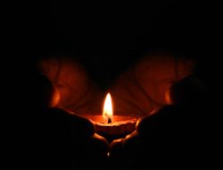 Derita Warga Makassar Tidur Bermandikan Keringat, Mati Lampu Tengah Malam Hingga 5 Jam, PLN: Kami Turut Berempati