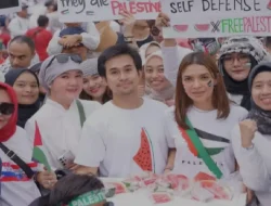 Aksi Bela Palestina, Najwa Shihab Berbagi 1.000 Semangka