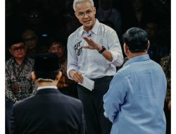 Ganjar Selalu Selesaikan Pernyataan Sebelum Waktu Habis, Guntur Romli: Ini Bukti Efektif dan Efisien