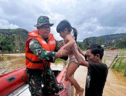 Evakuasi Korban Banjir di Sumbar, Basarnas Pekanbaru Kirim Tim