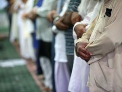 Ketentuan Doa Iftitah bagi Orang yang Masbuk saat Salat Berjemaah