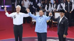 Ganjar Pranowo, Prabowo Subianto dan Anies Baswedan saat debat Capres.