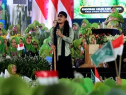 Khofifah Indar Parawansa Nyatakan Siap Maju di Pilgub Jatim 2024 di Hadapan Muslimat NU, Gus Miftah Sebut Emil Dardak Masih Layak Mendampingi