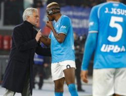 Kalahkan 9 Pemain Napoli, Mourinho Bilang Hasil Layak, Mazzarri Marah: Roma tidak Melakukan Apa pun