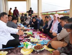 Pj Gubernur Bahtiar Dapat Apresiasi Warga, Program Dana KUR Dinilai Selamatkan Petani dari Rentenir