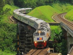 Sakit Hati Sering Diturunkan, Remaja Tuna Wicara Membakar 3 Gerbong Kereta Api