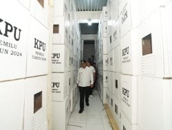 Ditinjau Pj Gubernur Bahtiar, Logistik Pemilu di Pangkep Sudah Siap Dikirim Hingga ke Pulau Terluar