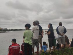 Perahu Terbalik di Laut CPI Makassar, Dua Selamat dan Satu Masih Pencarian
