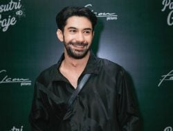 Ungkap Perjalanannya Menjadi Mualaf, Reza Rahadian: Semua Mengajarkan Cinta Kasih, Islam Menyempurnakannya
