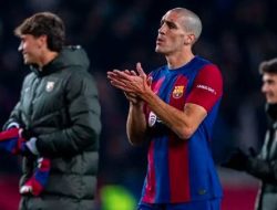 Mourinho Goda Gelandang Barcelona Oriol Romeu