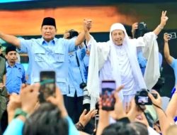 Prabowo Diminta Baca Surat Alfatihah di Depan Habib Lutfi