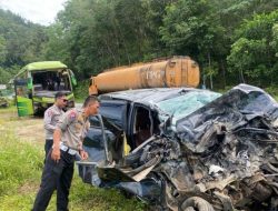 Kecelakaan Bus Jurusan Pontianak-Putussibau, Dua Orang Tewas