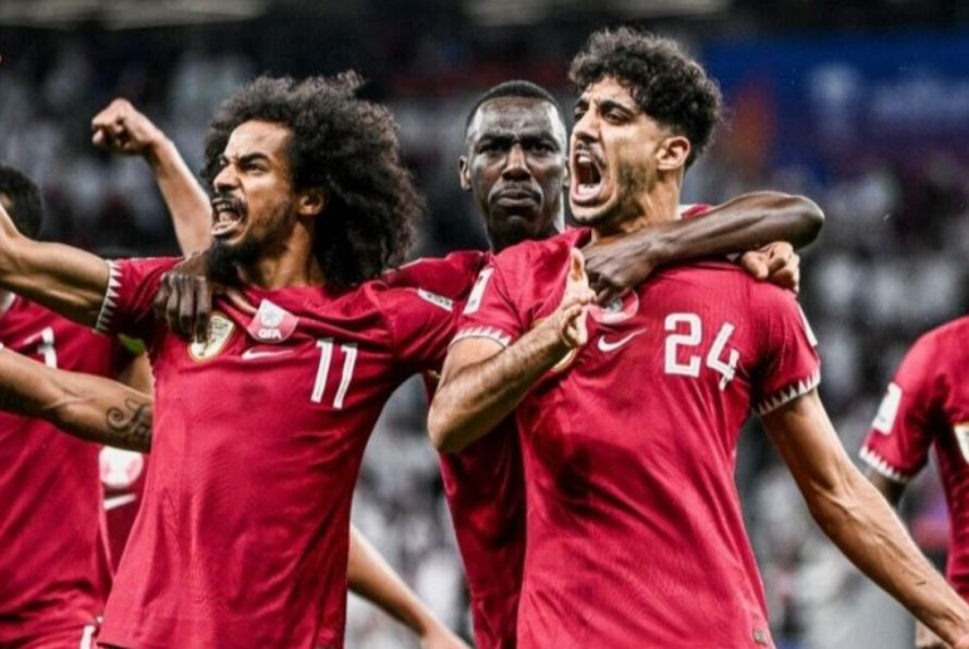 Selebrasi para pemain timnas Qatar setelah mencetak gol dalam pertandingan semifinal lawan Iran di Stadion Al Thumama pada Rabu (07/2/2024). ANTARA/HO-AFC