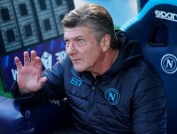 Jelang Duel Barcelona di Liga Champions, Napoli Ganti Pelatih