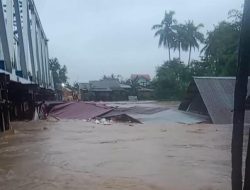 Pray For Padang, Ratusan Rumah Warga Terendam Banjir Lebih dari 1 Meter