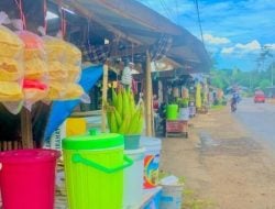 Menyambangi Penjual Jagung Rebus di Poros Malino, Support Petani Lokal, Saling Bantu Sesama Pedagang