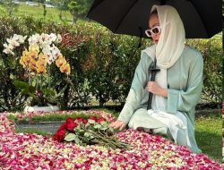 Nyekar ke Makam Ashraf, BCL Panen Hujatan