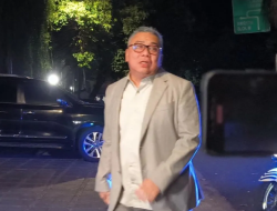 Terciduk Temui Prabowo Malam Hari, Ahmad Ali Akui Belum Lapor ke Surya Paloh