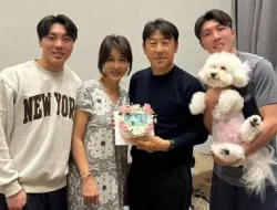 Pesona Cha Young-Ju yang Diperlakukan Bak Ratu oleh Shin Tae Yong