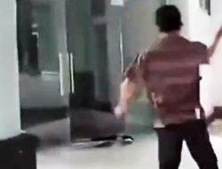 Anggota DPRD Pecahkan Pintu Kaca Kantor karena THR-nya Belum Cair, Warganet: Jutaan Rakyat Buat Makan Aja Susah