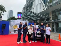 BRI Serahkan Mobil dan Logam Mulia kepada Pemenang Program Super AgenBRILink