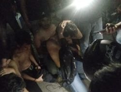 Blokade Jalan, Puluhan Oknum Mahasiswa Ditangkap Polisi saat Demo Hardiknas di Makassar