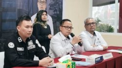 Direktur Reserse Kriminal Umum Polda Sumsel Kombes Pol M Anwar (tengah) pada konferensi pers di Palembang, Rabu (22/5/2024). ANTARA/M Imam Pramana.