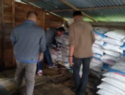 Akibat Diterjang Banjir Bandang, Pupuk Subsidi Rusak di Gudang Kios