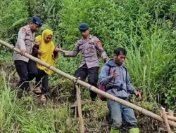 Pahlawan Tanah Longsor, Personel Brimob dan TNI Tempuh Jalur Terjal Menuju Daerah Terisolir di Luwu