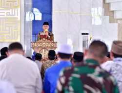 Salat Jumat, Pj Gubernur Zudan Sapa Jemaah Masjid 99 Kubah