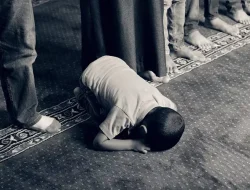 Ternyata Mudah Mengajarkan Anak-anak untuk Salat