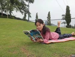 Merengkuh Dunia dengan Membaca