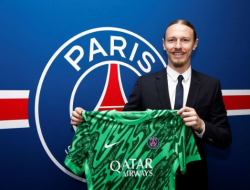 PSG Rekrut Kiper Baru Matvey Safonov dari Krasnodar