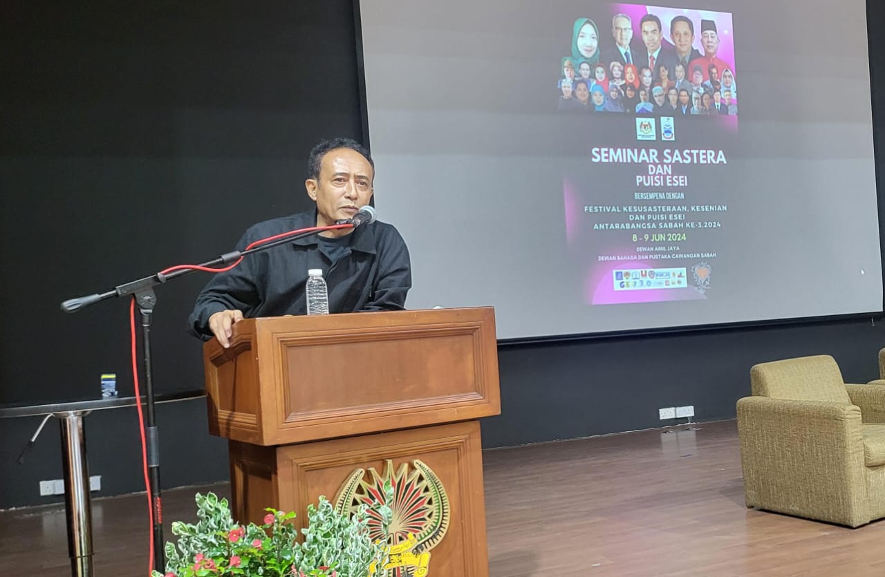 Penyair kawakan, Agus R. Sarjono saat menghadiri Festival Puisi Esai ASEAN ke-3, di Sabah, Malaysia yang diselenggarakan pada 5-9 Juni 2024.
