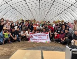 PPI Hiroshima Panen Jagung untuk Beasiswa Anak Negeri di Wakai Farm