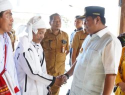 Pj Gubernur Bahtiar Sapa Warga Mambi, 4 Perwakilan Sampaikan Pesan Adat