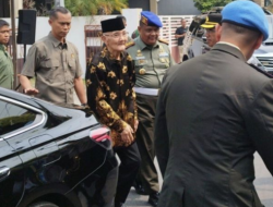 Pencopotan Putra Try Sutrisno Dikaitkan dengan Purnawirawan TNI yang Giring Pemakzulan Gibran, Pengamat Sentil Keras Jokowi