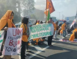Demo Mahasiswa UNM; Itu Kampus, Bukan Toko Baju