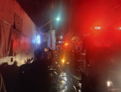 Kebakaran di Lorong Sempit, Damkar Makassar Butuh Satu Jam Jinakkan Api