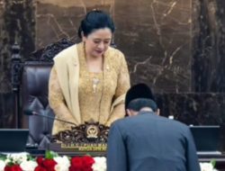 Sindiran Tajam Jhon Sitorus di HUT Ke-79 RI: Jokowi Tak Mampu Bikin Banteng Berlutut