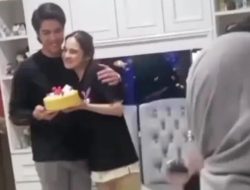 Video Lama El Rumi Rayakan Ulang Tahun Syifa Hadju, Netizen: Cipa Dipeluk, Aku yang Teriak