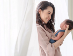 Suami Diimbau Aktif Dukung ASI Eksklusif dengan Pijatan