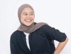 Rara Putri Cak Imin Ikut Demo Menentang Pembangkangan Konstitusi, Warganet Beber Penyebab Bapaknya Masuk Gerbong